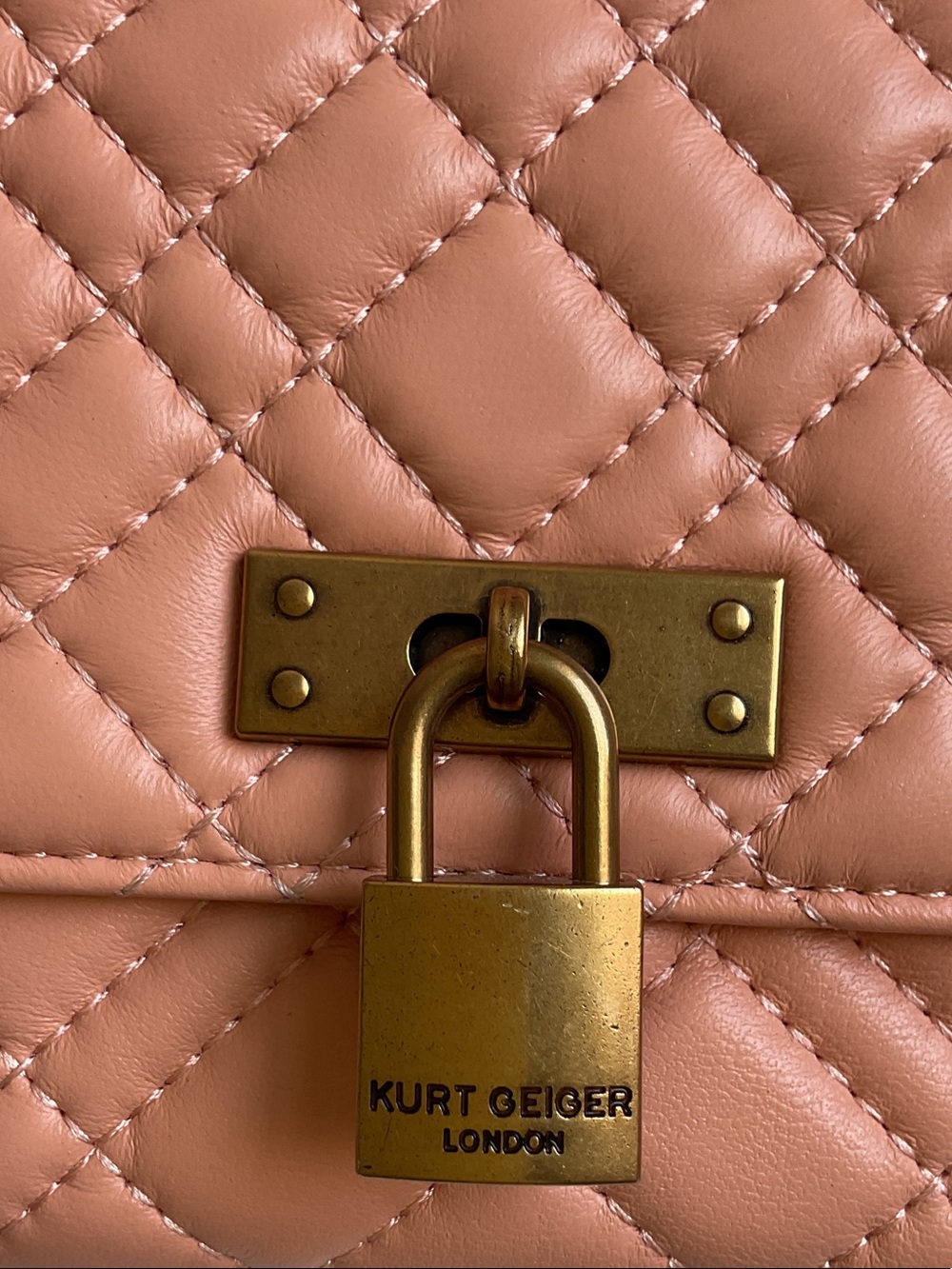 KURT GEIGER Quilted Peach Leather Chain Crossbody | Shoulder Bag - Picture 3 of 16